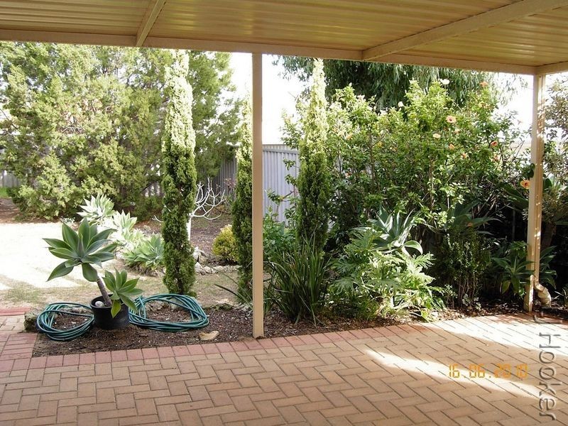 3 Magnolia Rise, Halls Head WA 6210