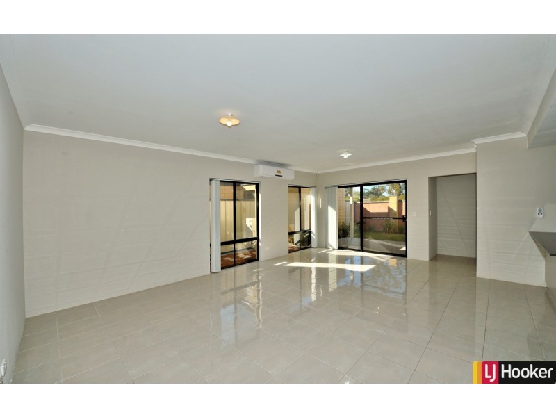 12/323 Pebble Beach Boulevard, Meadow Springs WA 6210