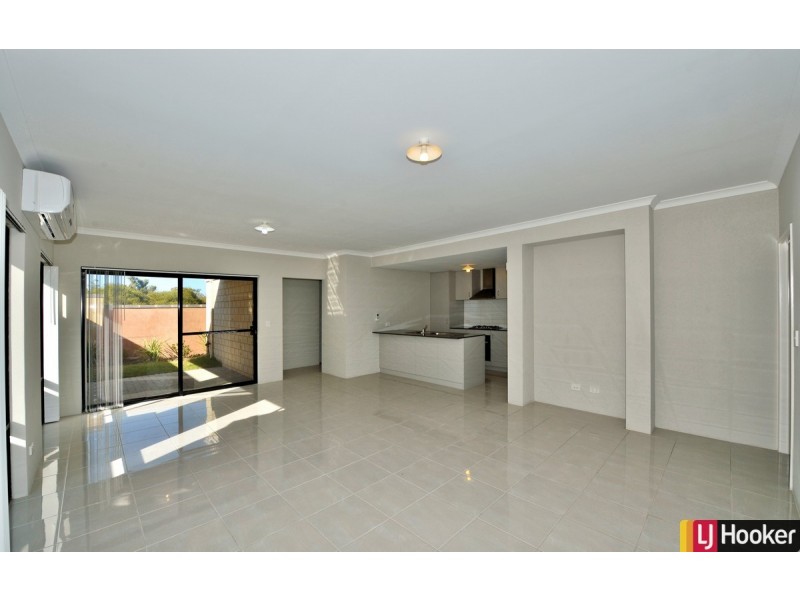 12/323 Pebble Beach Boulevard, Meadow Springs WA 6210