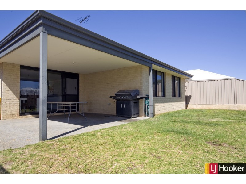 31 Rochdale Circle, Meadow Springs WA 6210