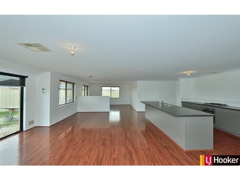 25 Highcliffe Circle, Lakelands WA 6180