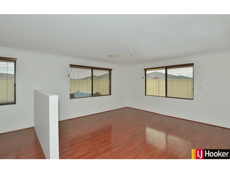 25 Highcliffe Circle, Lakelands WA 6180