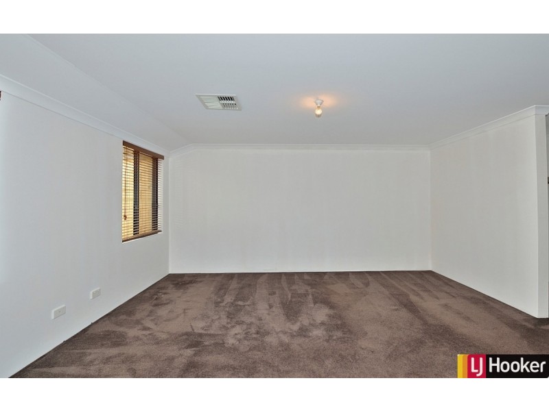 25 Highcliffe Circle, Lakelands WA 6180