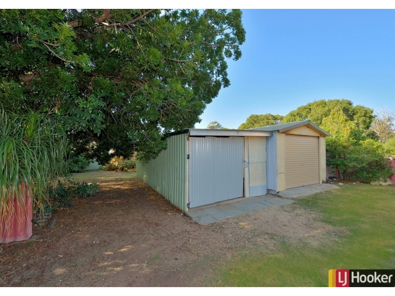 16 Oversby Street, Halls Head WA 6210