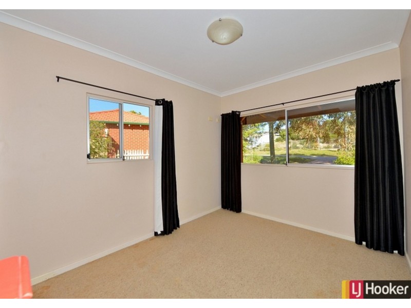 16 Oversby Street, Halls Head WA 6210