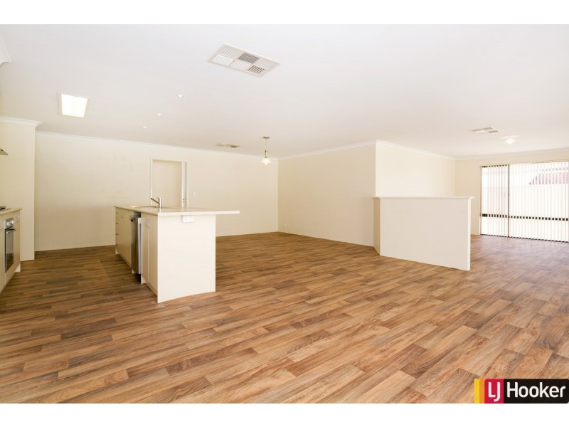 16 Bertha Loop, Dudley Park WA 6210