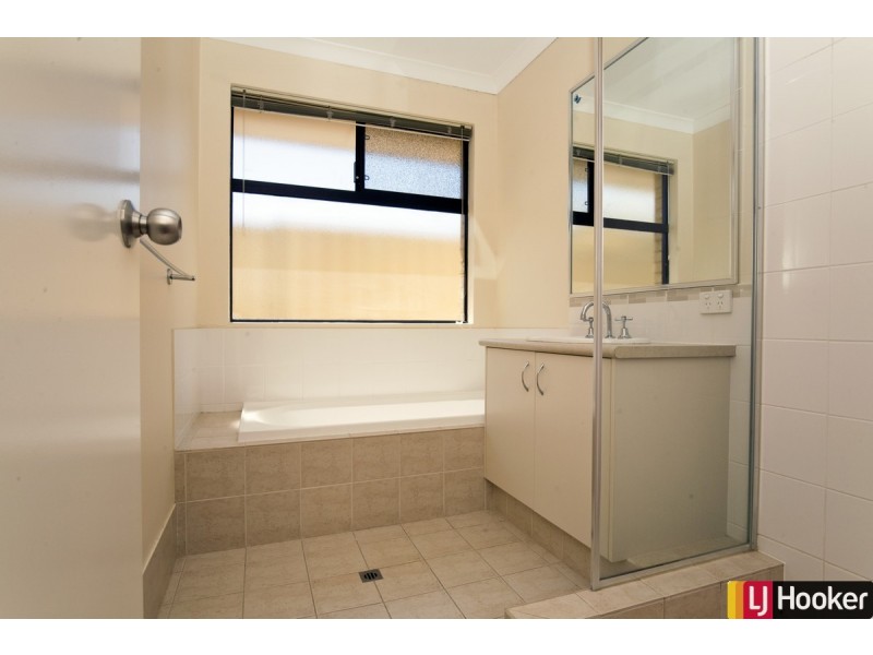 16 Bertha Loop, Dudley Park WA 6210