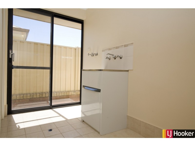 16 Bertha Loop, Dudley Park WA 6210