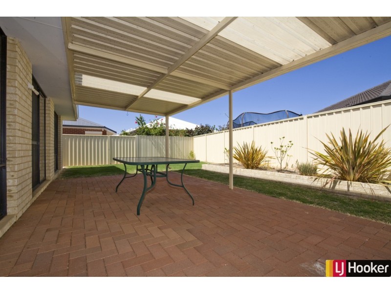 16 Bertha Loop, Dudley Park WA 6210