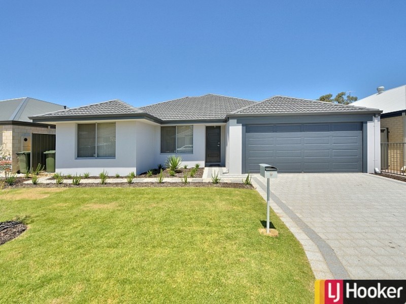 9 Blanche Crescent, Lakelands WA 6180