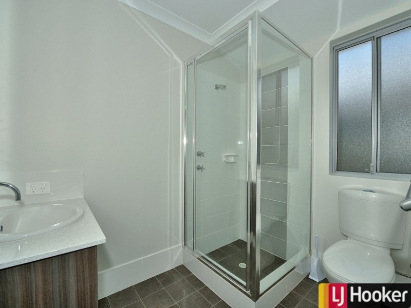 9 Blanche Crescent, Lakelands WA 6180