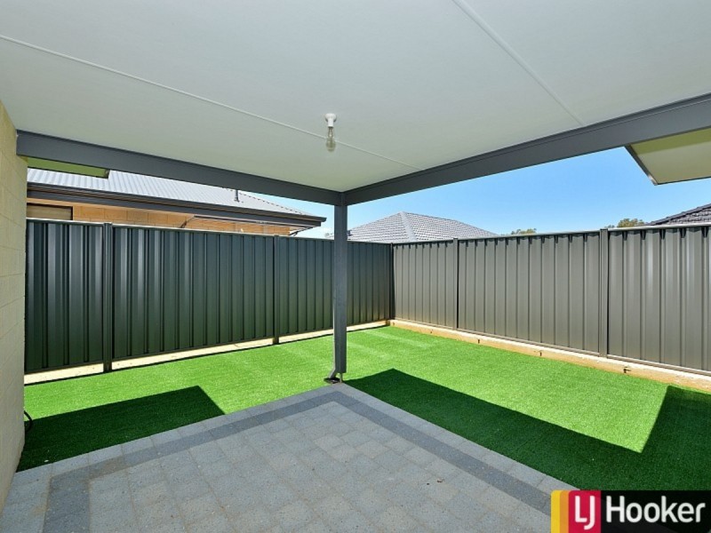 9 Blanche Crescent, Lakelands WA 6180