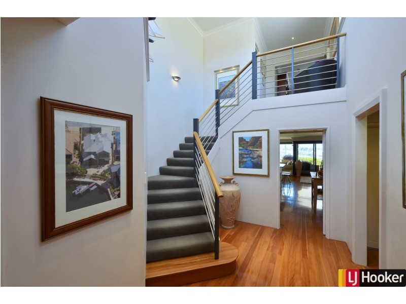 6 Rialto Place, Halls Head WA 6210