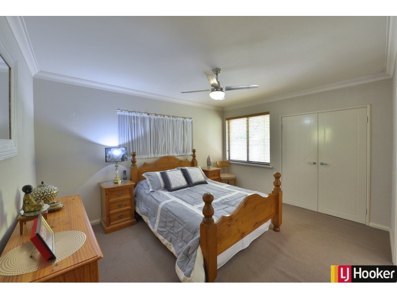 6 Rialto Place, Halls Head WA 6210