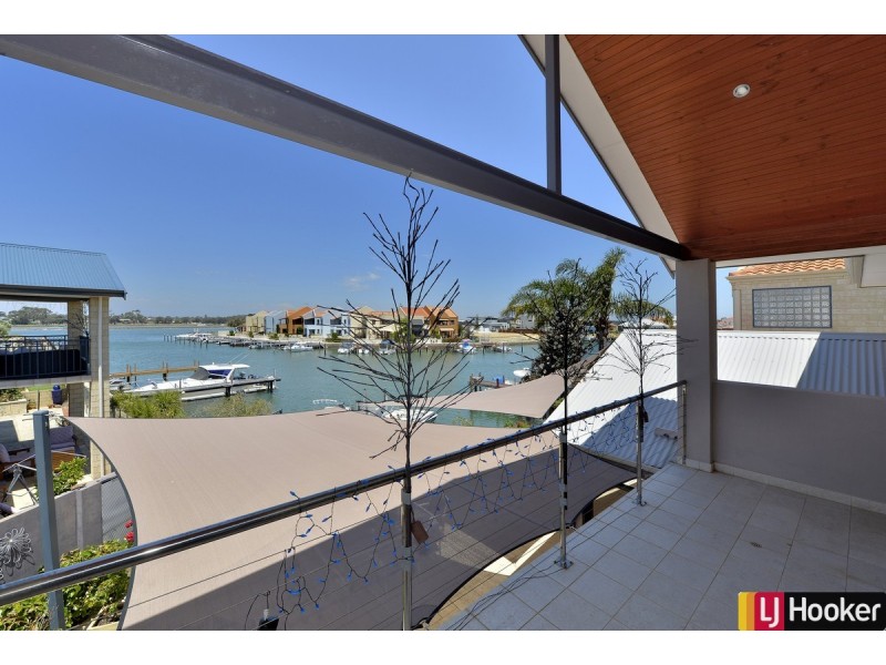 6 Rialto Place, Halls Head WA 6210