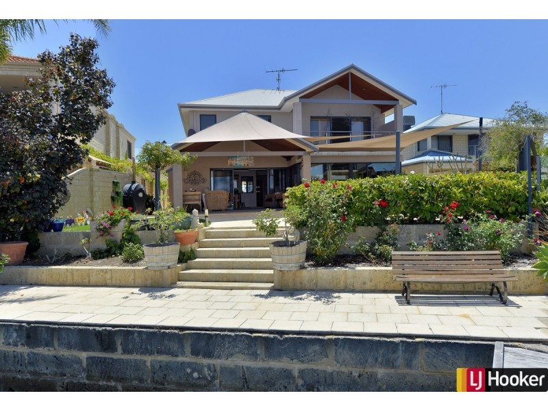 6 Rialto Place, Halls Head WA 6210