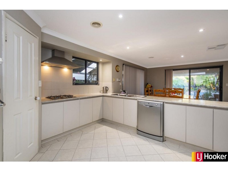 12 Arabian Drive, Coodanup WA 6210