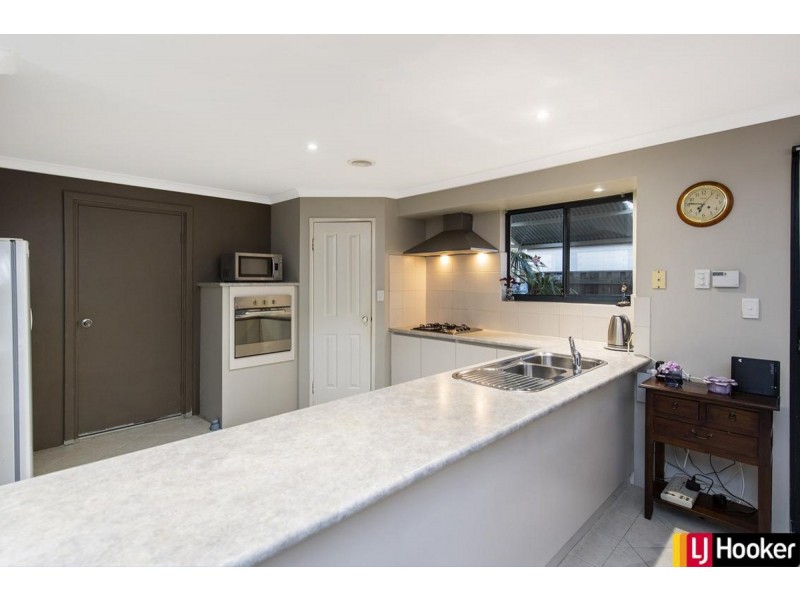 12 Arabian Drive, Coodanup WA 6210