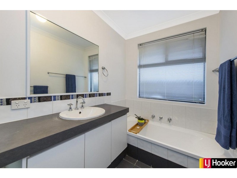 12 Arabian Drive, Coodanup WA 6210