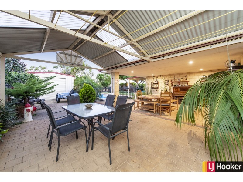 12 Arabian Drive, Coodanup WA 6210