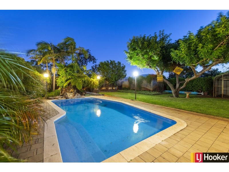 12 Arabian Drive, Coodanup WA 6210