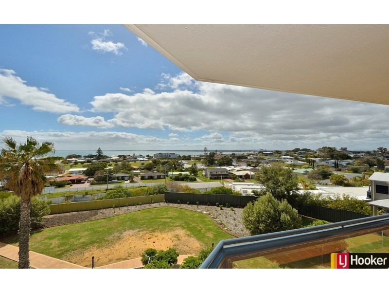 14/6A Valley Road, Halls Head WA 6210