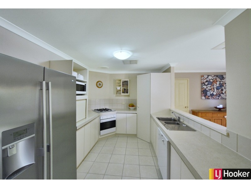 7 Vlamingh Gate, Dudley Park WA 6210