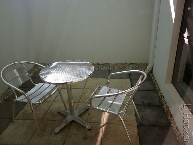 2/21 Leslie Street, Dudley Park WA 6210