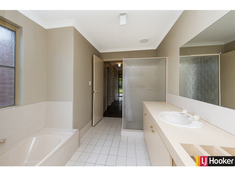 9 Waterfall Cove, Greenfields WA 6210