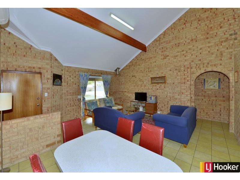 8 Pallas Way, San Remo WA 6210