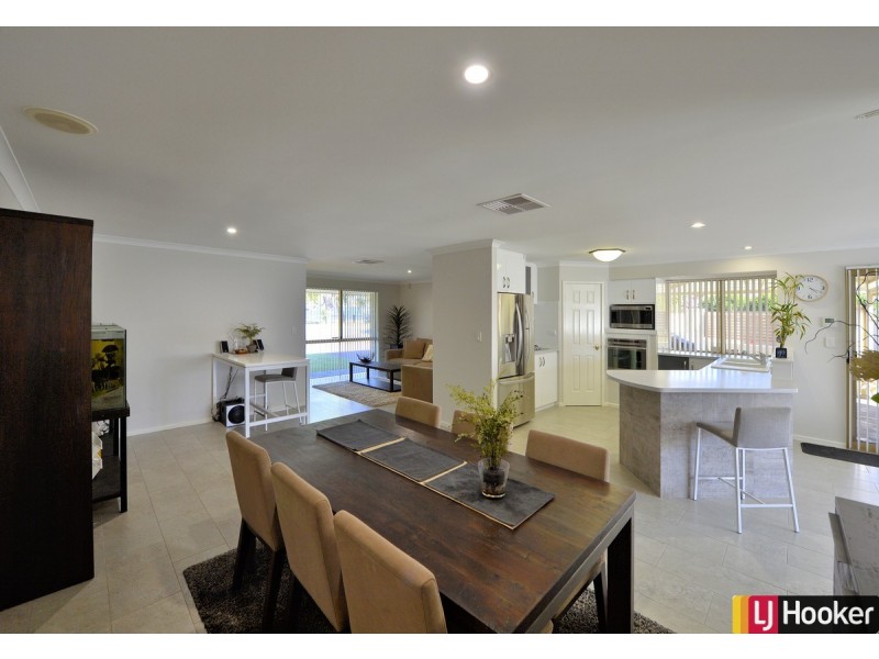 31 Pentland Crescent, Dudley Park WA 6210