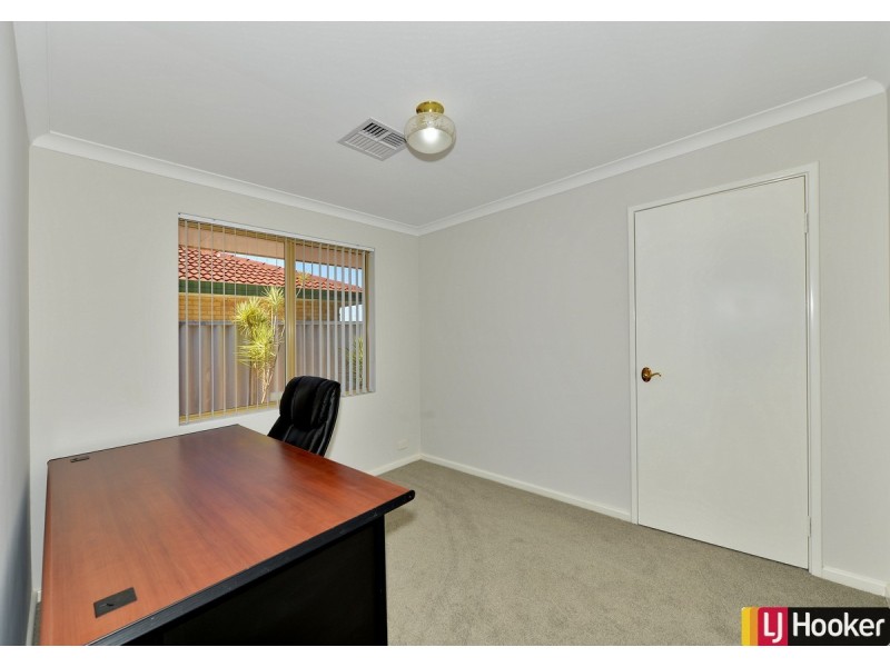 31 Pentland Crescent, Dudley Park WA 6210