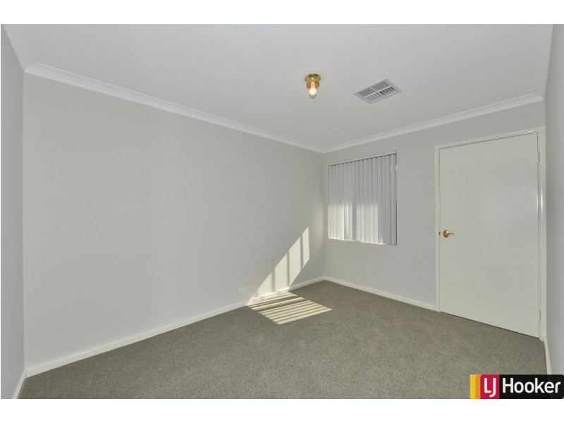 31 Pentland Crescent, Dudley Park WA 6210