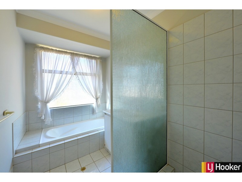 31 Pentland Crescent, Dudley Park WA 6210