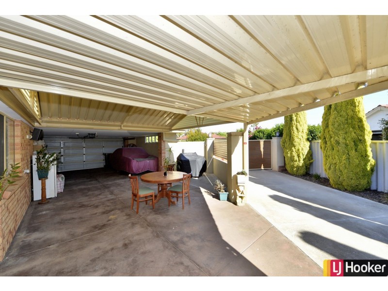 31 Pentland Crescent, Dudley Park WA 6210