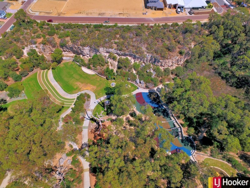 257 Pebble Beach Boulevard, Meadow Springs WA 6210