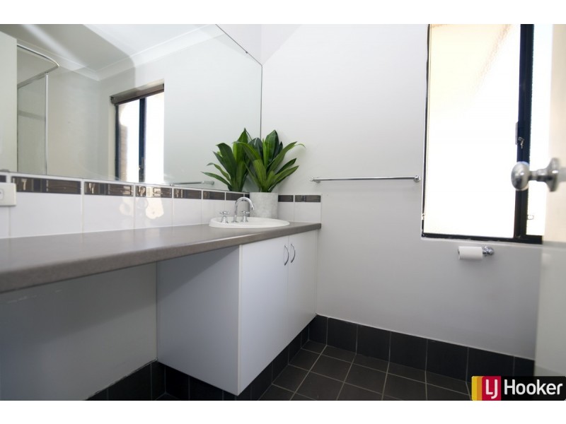 27 Rayner Promenade, Lakelands WA 6180