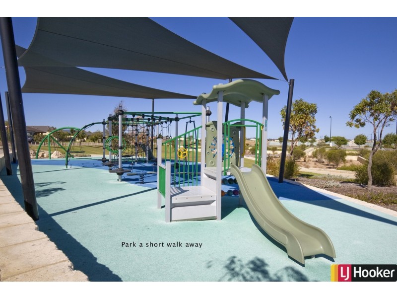 27 Rayner Promenade, Lakelands WA 6180