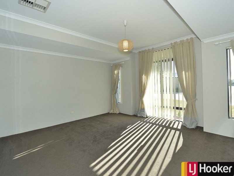 45 Quandong Parkway, Halls Head WA 6210