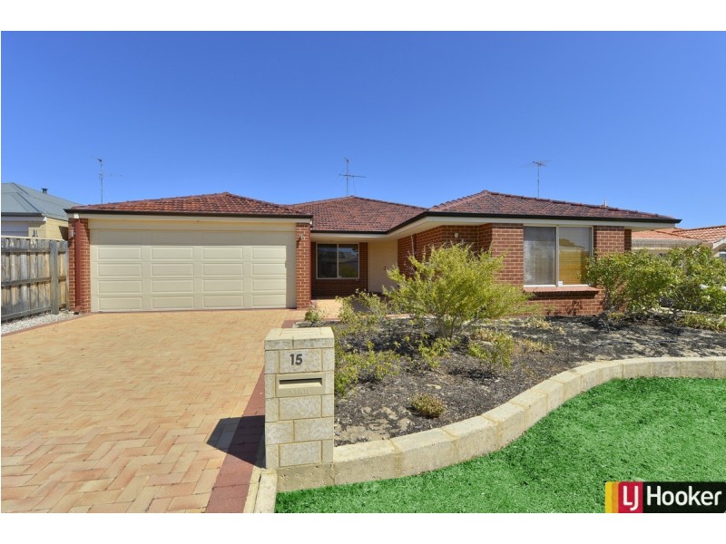 15 Alba Pass, Halls Head WA 6210