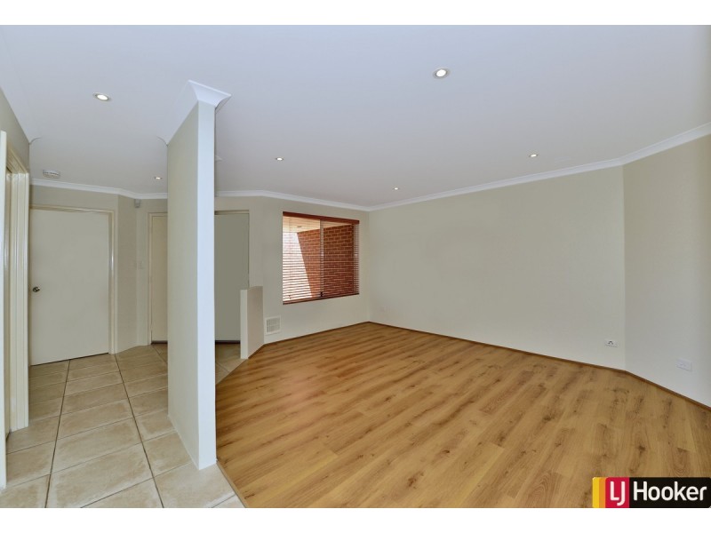 15 Alba Pass, Halls Head WA 6210