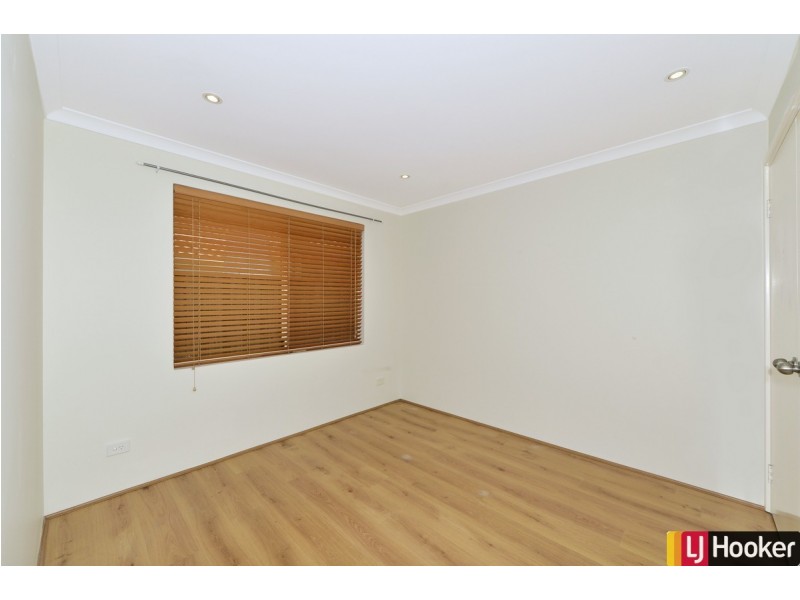 15 Alba Pass, Halls Head WA 6210