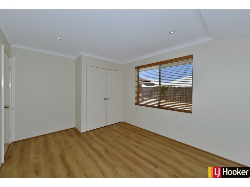15 Alba Pass, Halls Head WA 6210