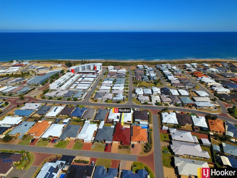15 Alba Pass, Halls Head WA 6210