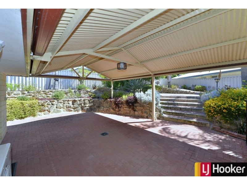 4 Selloa Court, Halls Head WA 6210