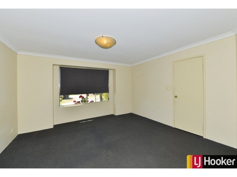 4 Selloa Court, Halls Head WA 6210