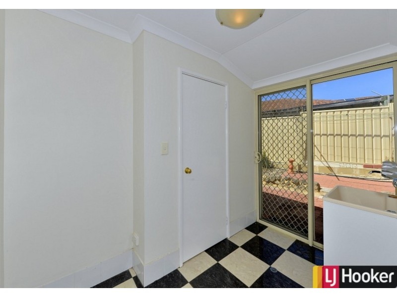 4 Selloa Court, Halls Head WA 6210