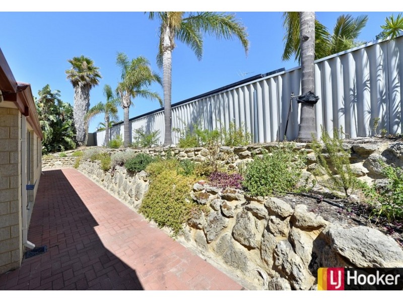 4 Selloa Court, Halls Head WA 6210