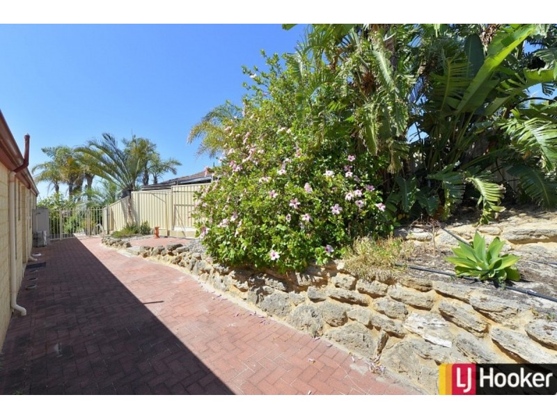 4 Selloa Court, Halls Head WA 6210
