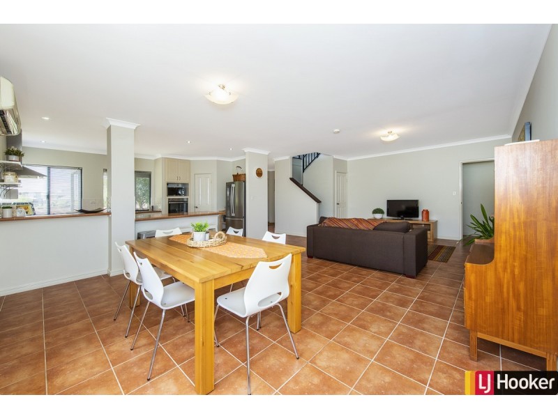 16 Queen Parade, Wannanup WA 6210